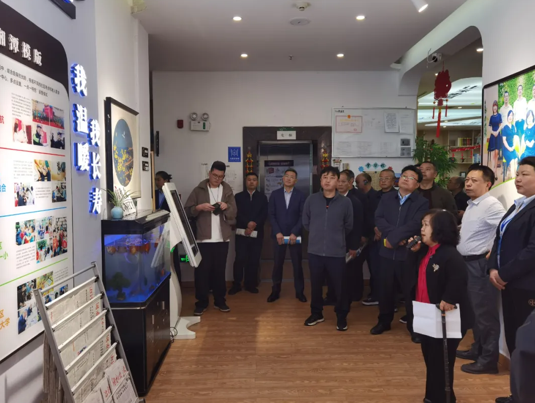 全省14個市州民政局分管領(lǐng)導(dǎo)、養(yǎng)老服務(wù)科科長、縣市區(qū)民政局分管副局長等100余人